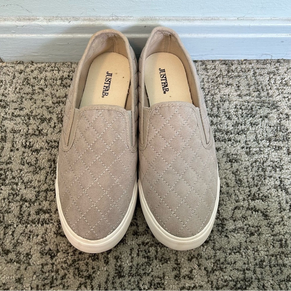 JustFab Gray Quilted Ronna Slip-On Shoes Size 9